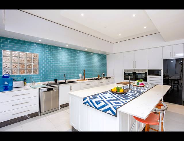6 BEDROOM FREEHOLD FOR SALE IN MARINA DA GAMA